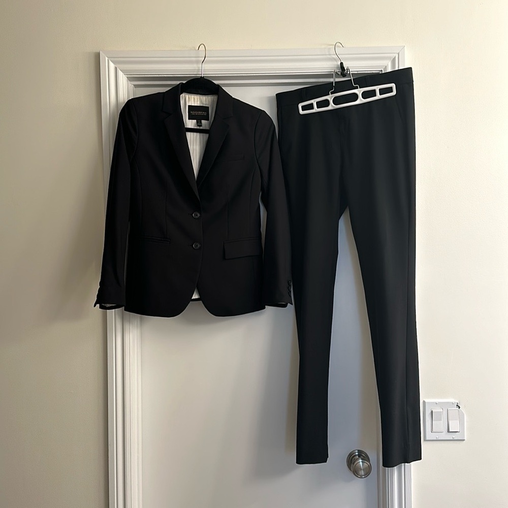 Banana Republic black blazer and matching pants.Blazer petite 2. Pants size 4